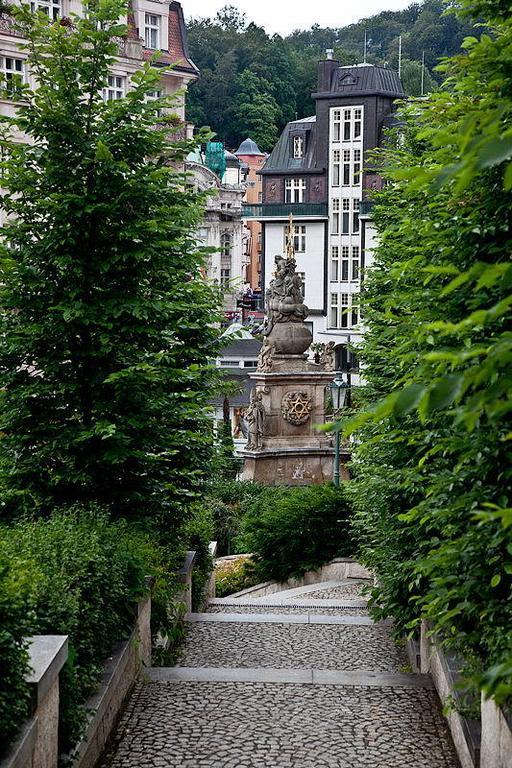 Hotel Asila Karlovy Vary Esterno foto