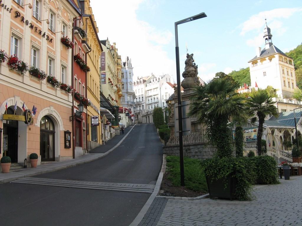 Hotel Asila Karlovy Vary Esterno foto